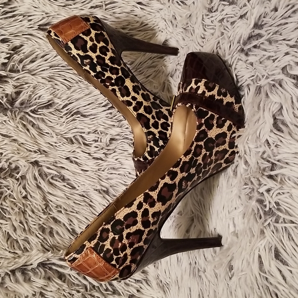 Qupid Leopard Print Platform Stilettos - Picture 4 of 9